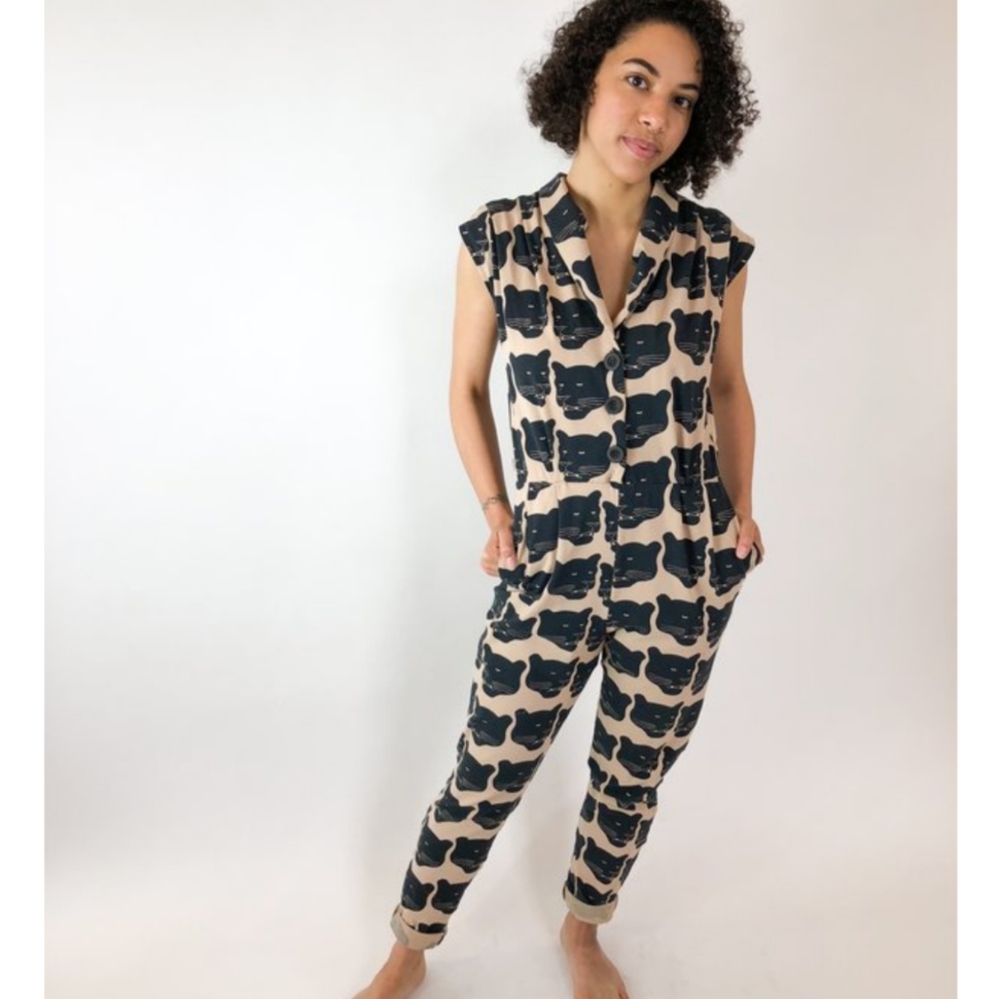 Nooworks panther magic suit